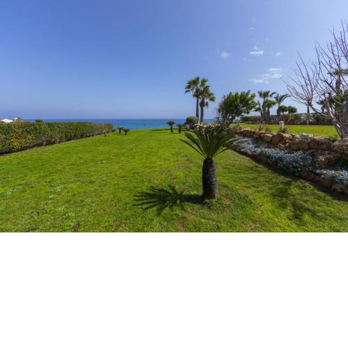 You and Your Family will Love this 5 Star Beachfront Villa, Protaras Villa 1536