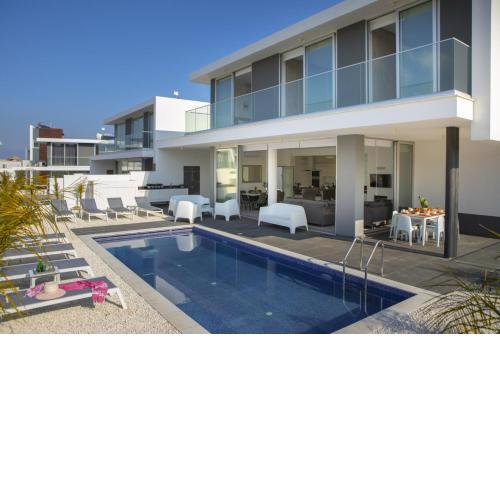 You and Your Family will Love this 5 Star Villa, Protaras Villa 1538