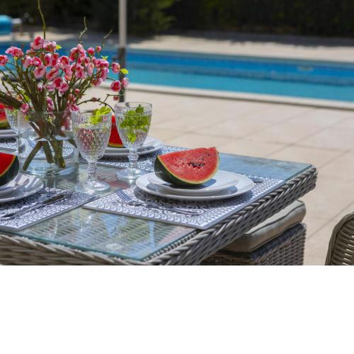 You and Your Family will love this Beachfront Villa, Larnaca Villa 1400