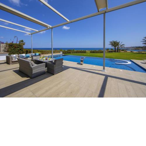 You and Your Family will love this Seafront Villa, Protaras Villa 1540