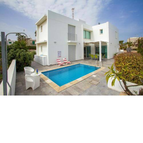You and Your Family will love this Villa close to the Beach, Protaras Villa 1518