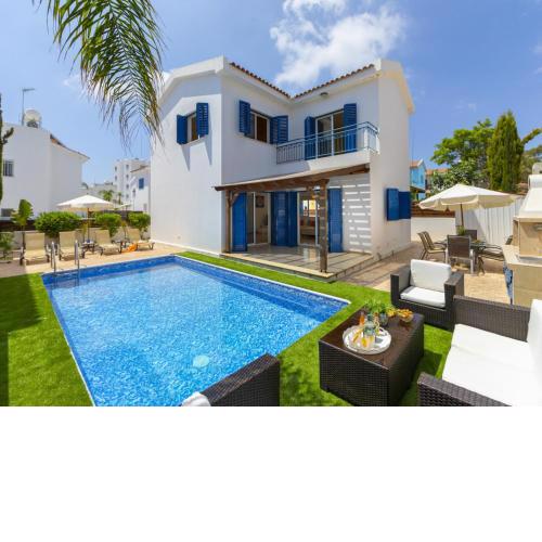 You and Your Family will love this Villa close to the beautiful town of Protaras, Protaras Villa 1472