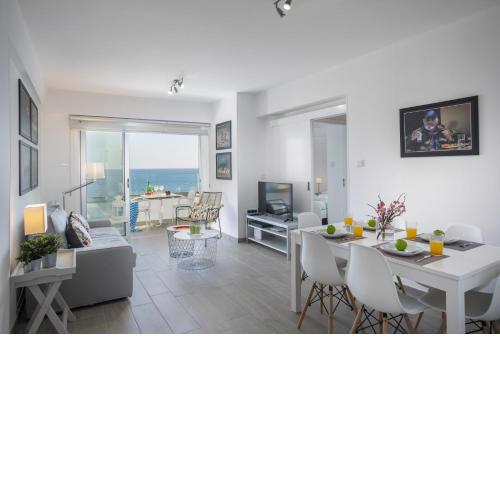 You Will Love This Luxury Apartment on the beach, Larnaca Apartment 1386