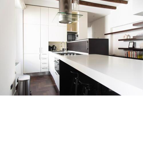 Youhosty - Charming 2-bed flat with terrace, Navigli & Duomo