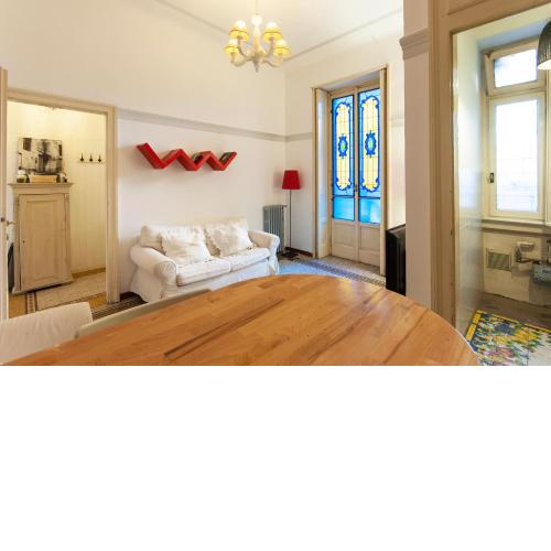 Youhosty - Londonio 26