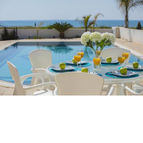 Your Beautiful Holiday Villa minutes from Beautiful beaches, Ayia Napa Villa 1370