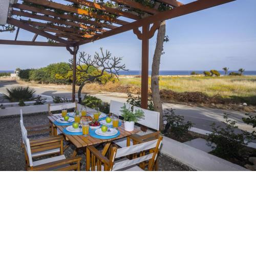 Your Beautiful Holiday Villa with Majestic Sea Views, Protaras Villa 1495