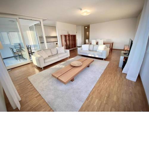 Your bright and spacious apartment by the lake