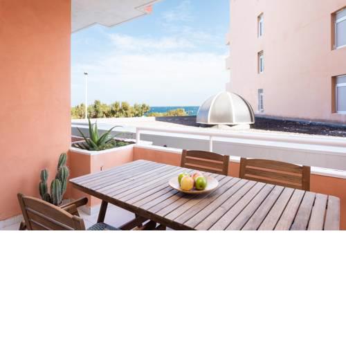 Your desk on the beach, Home with a View