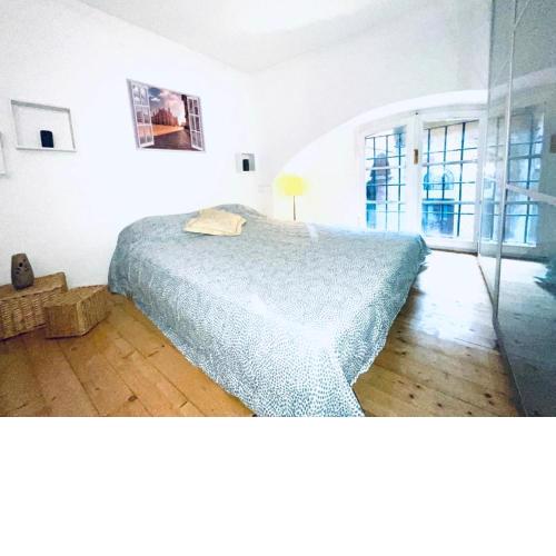 YOUR HOME IN DUOMO (JUST 3 MINUTES ON FOOT)