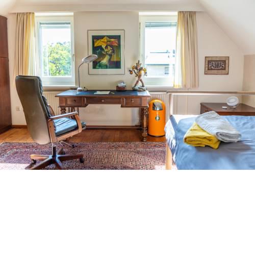 Your home: Oasis near metro & lake+Parking