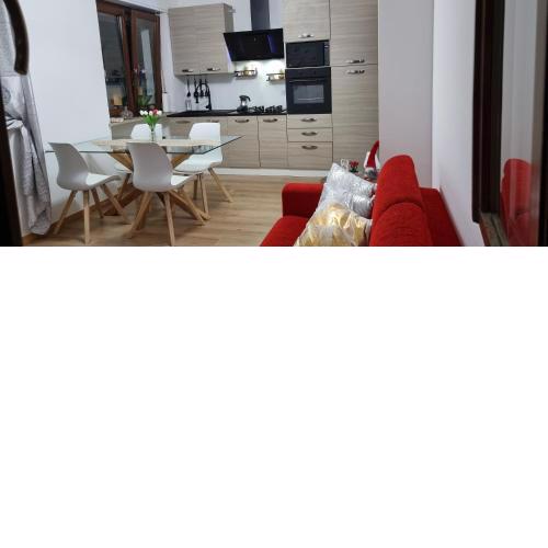 YUDI HOUSE