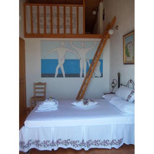 Zacharoula Rooms