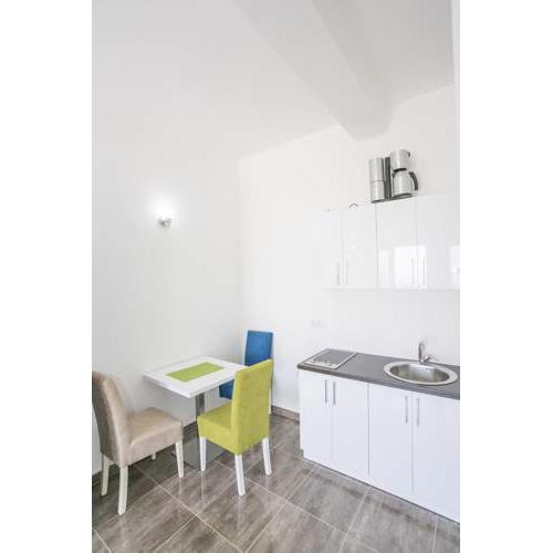 Zara Apartments