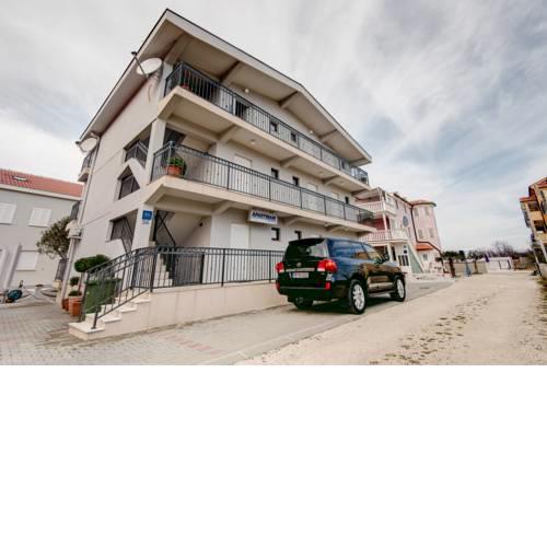 Zaton Apartmani M. Ilesh