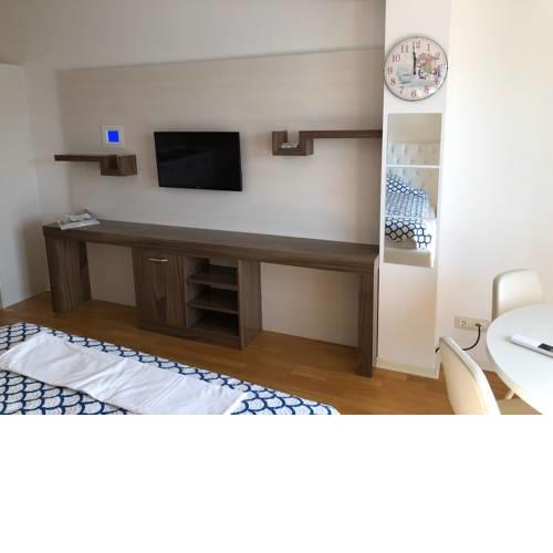 Zavala Harmonija 702, 85316 Budva, Karadağ