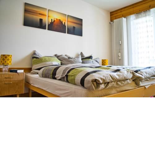 Zentrale Wohnung in St. Moritz mit großem Balkon