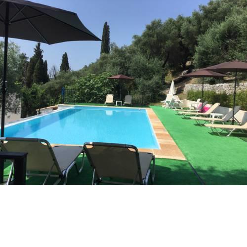 Zeus Pool Apartments