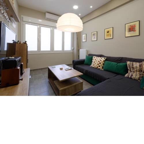 “ZEUS”, STYLISH LUXURY BUSINESS SUITE in the heart of Athens.