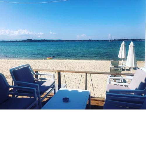 Zinozis Beach Apartments