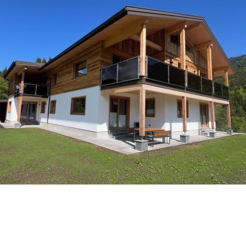 Zirbenchalet am Weissensee
