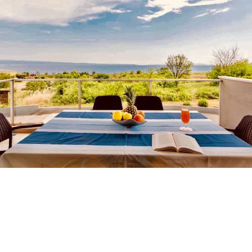 Znjan Beachfront Apartments