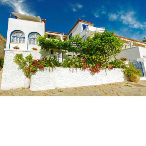 Zoe Apartments Hydra