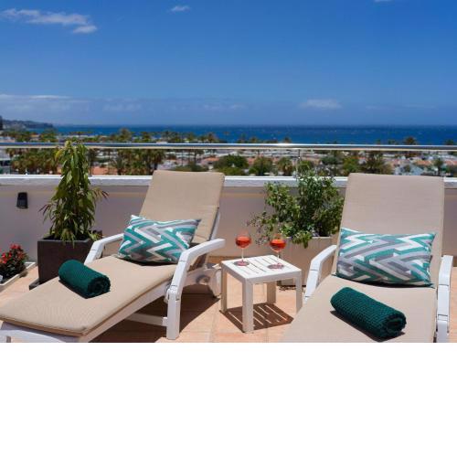 Zweistoeckiges-Penthouse-mit-privater-Dachterrasse