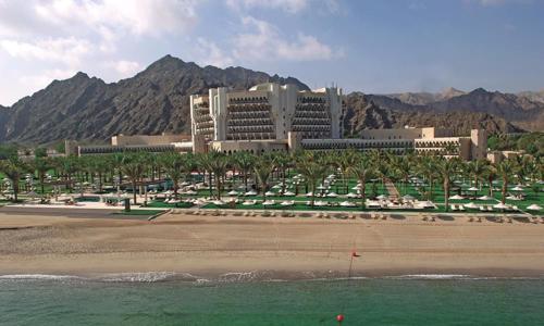 Al Bustan Palace, a Ritz-Carlton Hotel