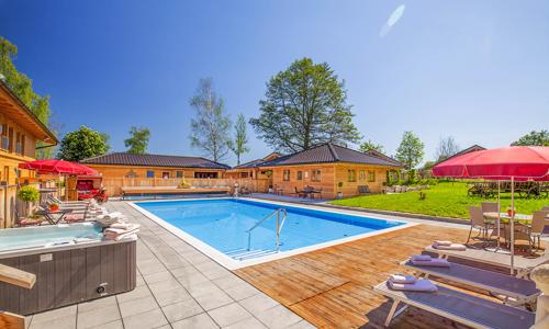 Bavorsko u Salzburgu: Hotel Rupertihof se vstupem do wellness a lázní (3 000 m²), vyžitím pro děti a polopenzí