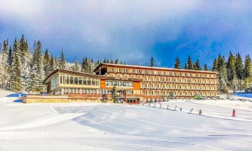 Belianské Tatry: Hotel Magura se snídaní, dětským světem, skibusem a slevou do aquaparků, wellness a na skipas