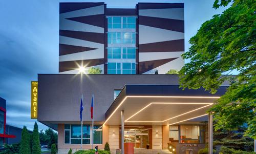 Brno u centra ve fantastickém 4* Hotelu Avanti se střešním wellness s parádním výhledem, fitness a snídaní