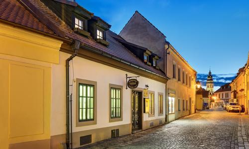 Český Krumlov v historickém centru v Penzionu Teddy se snídaní a slevami