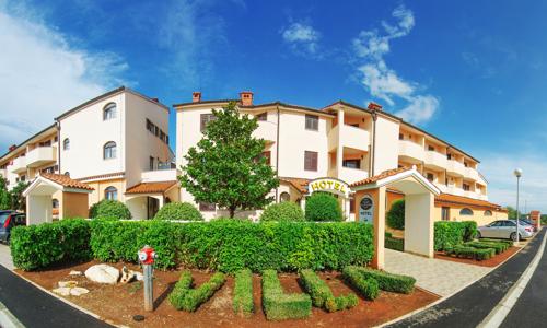 Chorvatsko: Istrie nedaleko pláže na 5 nebo 8 dní v Hotelu Villa Letan ****  s bazénem a tenisem + plná penze