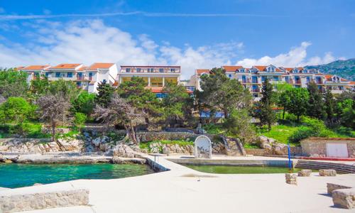 Chorvatsko u pláže v oblíbeném Hotelu Zagreb *** s bazény a all inclusive či polopenzí + dítě do 12 let zdarma