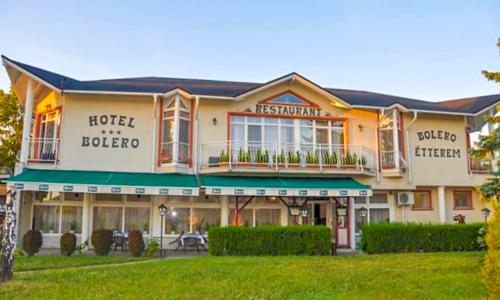 Győr v Hotelu Bolero *** se vstupem do termálních lázní Rába Quelle, welcome drinkem a polopenzí