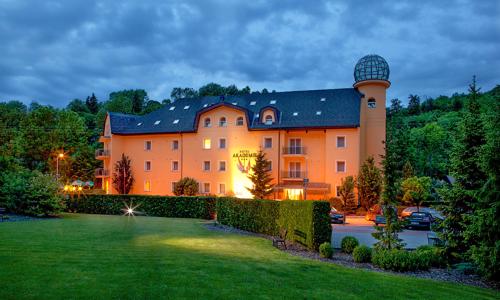 Hrubá Voda u Olomouce v Hotelu Akademie ***+ s privátním wellness Wine & Spa, slevou na masáž a polopenzí
