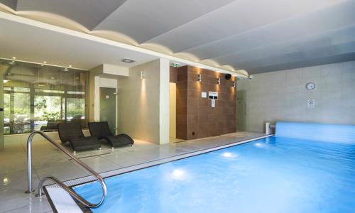 Jeseníky: Skvělý pobyt ve Wellness Hotelu Peras **** s bazénem, fitness, welcome drinkem, dezertem a polopenzí