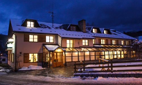 Jeseníky u ski areálů a turistických lákadel: Cyklohotel Starý mlýn *** s polopenzí, sektem, ovocem a saunou