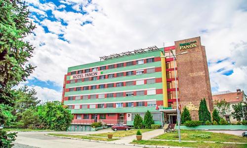 Jižní Morava: Hodonín v Hotelu Panon *** s polopenzí a balíčkem různých slev + možnost degustace