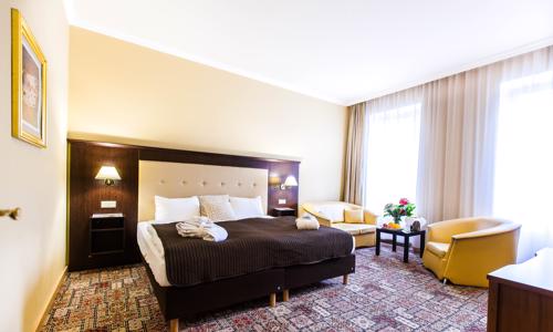 Karlovy Vary: Luxusní Hotel Panorama Spa **** se 3 lázeňskými procedurami a skvělou snídaní
