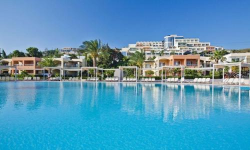 Kipriotis Maris & Suites