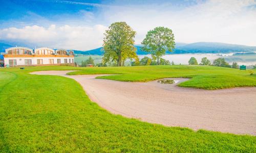 Krkonoše: Grund Resort Golf & Ski **** s neomezeným wellness, slevovou kartou, golfovým hřištěm a polopenzí