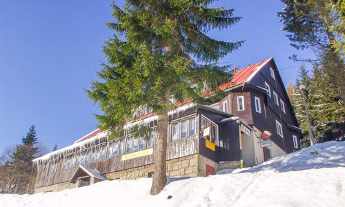 Krkonoše jen 2 km od sjezdovky v Horském Hotelu Flora s polopenzí
