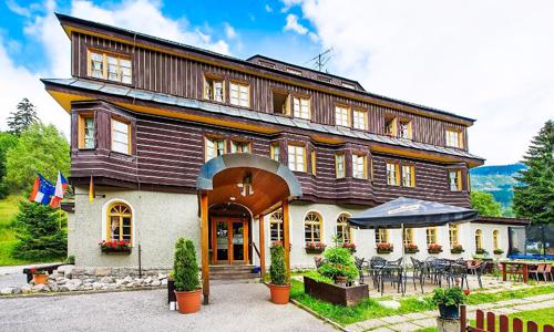 Krkonoše: Špindlerův Mlýn v Alpském Hotelu ***+ s neomezeným wellness, masáží, polopenzí a dalšími výhodami