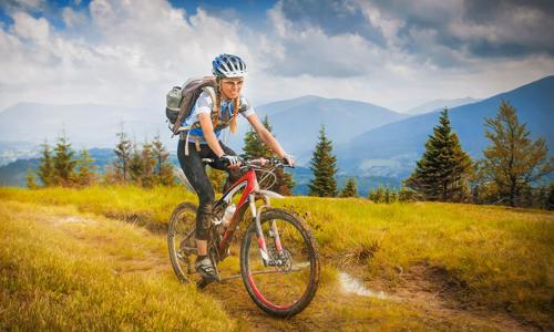 Krušné hory ideální pro cyklisty a turisty v Hotelu Boží Dar - Excalibur *** se vstupem do muzea a polopenzí