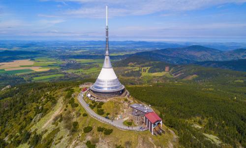 Liberec pro rodiny: Hotel Arena *** se vstupenkami do ZOO nebo na Ještěd a polopenzí + 2 děti do 15 let v ceně