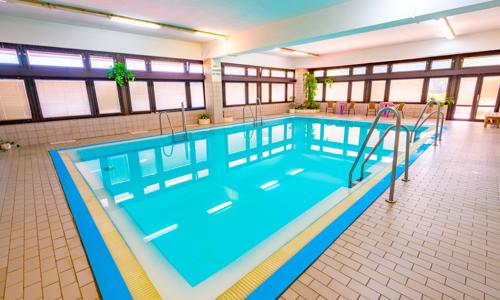 Luhačovice: Relaxace v Hotelu Adamantino *** s wellness, bazénem, ozdravným programem + bohatá plná penze