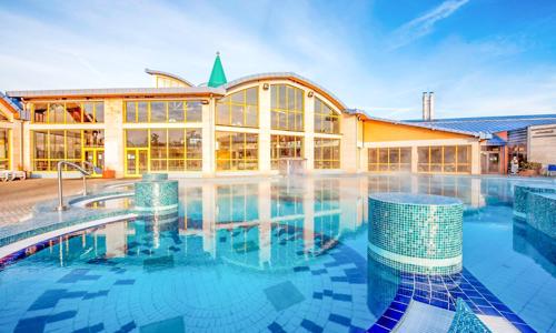 Maďarsko: Sárvár v Hotelu Aqua *** se vstupenkou do termálních lázní, kulečníkem, fitness a snídaněmi