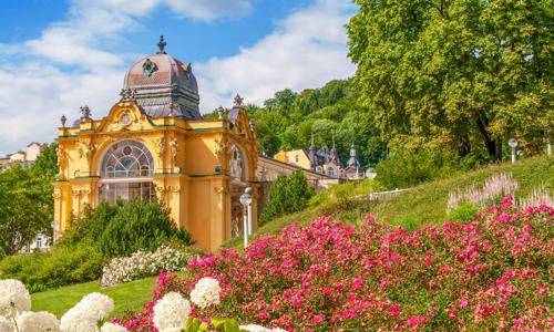 Mariánské Lázně: Pobyt v klidném prostředí u dančí obory ve Ville Berolina *** se snídaní formou bufetu + káva